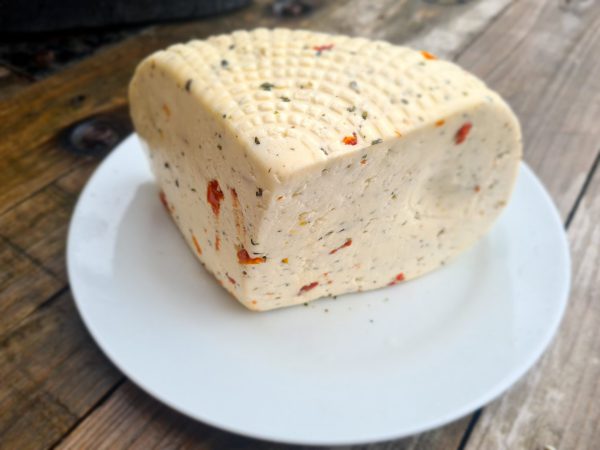 Ser podpuszczkowy z czosnkiem i papryką    250g (Kopia) (Kopia) (Kopia)