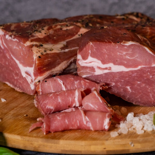 Karkówka Litewska wędzona na zimno dojrzewająca około 350g
