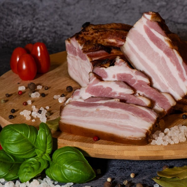 Boczek wiejski wędzony na ciepło około 350g