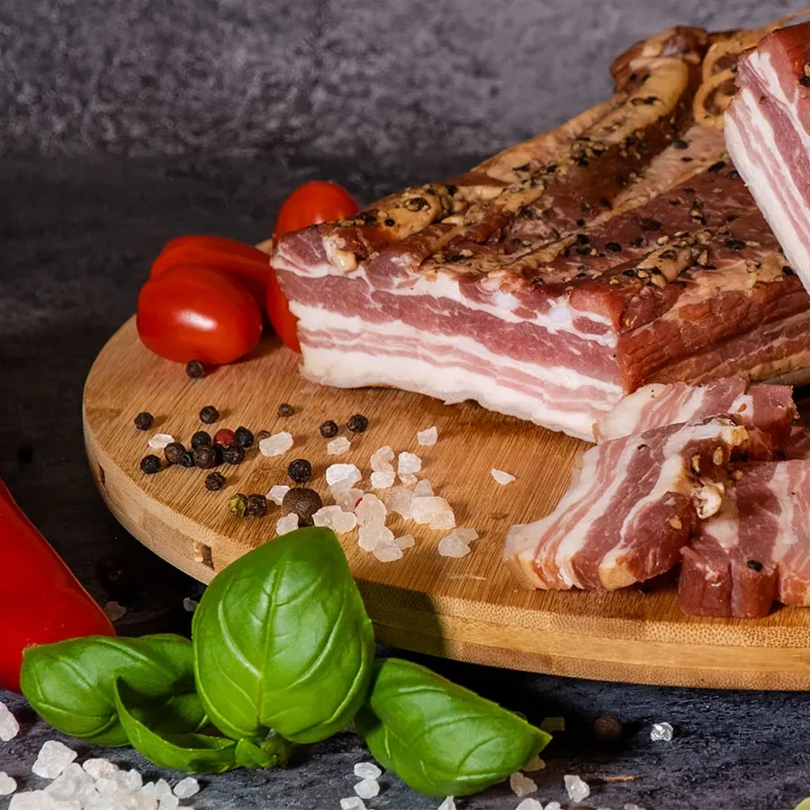 Boczek Litewski wędzony na zimno dojrzewający  około 350g