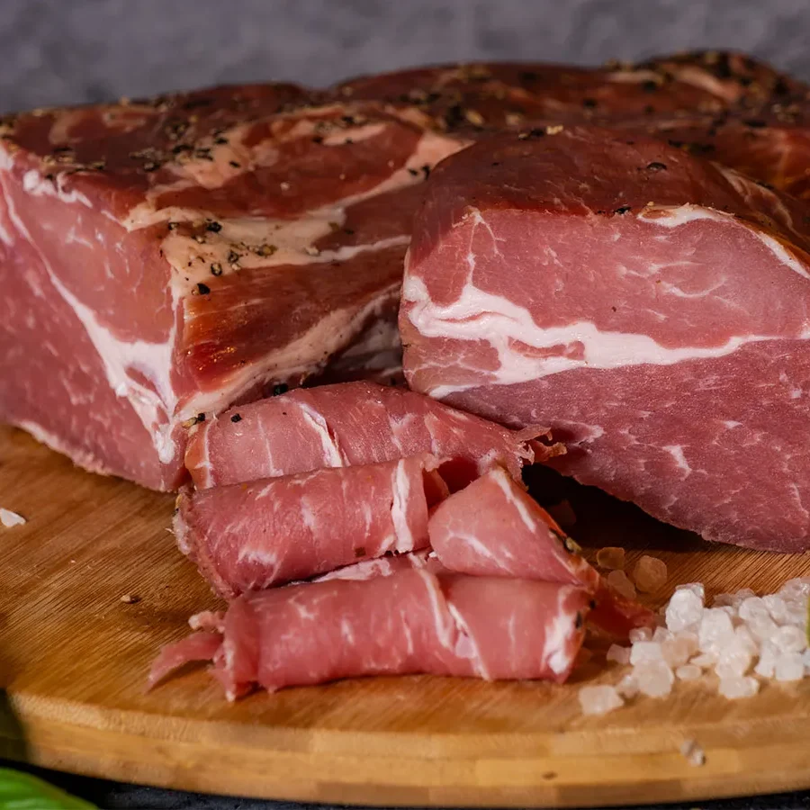 Karkówka Litewska wędzona na zimno dojrzewająca około 350g